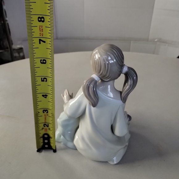 Lladro Sisters with Cat Porcelain Sculpture Cream & Brown Collectibles Bedtime - Picture 7 of 10